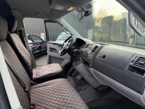 Volkswagen Transporter T5 L1H1 DSG 180 – Image 6