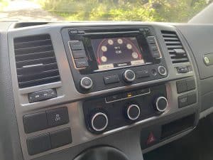 Volkswagen Transporter T5 2.0 TDI 140 Business ligne TVA GPS Bluetooth Attelage – Image 15